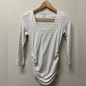 Pea in The Pod-Side Ruched 3/4 Sleeve Maternity Top GRAY/PINK XS